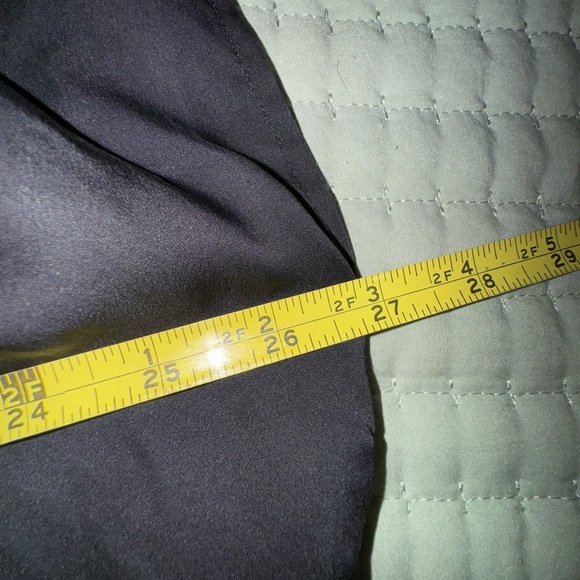 VINCE ($345) navy and black Pleated 100% Silk Popover Hi Lo Blouse Top Size S - Picture 4 of 10